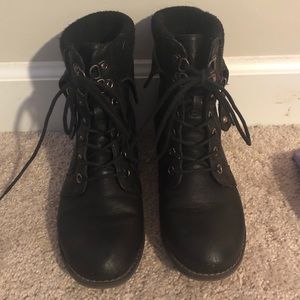 Black Combat Boots ! 🖤